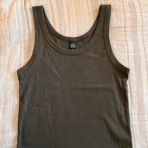 🫶🏼 3 for $10 deal! Green Ribbed Crop Top